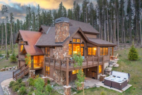 GORGEOUS modern estate private ski SHUTTLE! Hot Tub, hiking trail to town, fire pit, even a SONIC ice maker!! Breckenridge